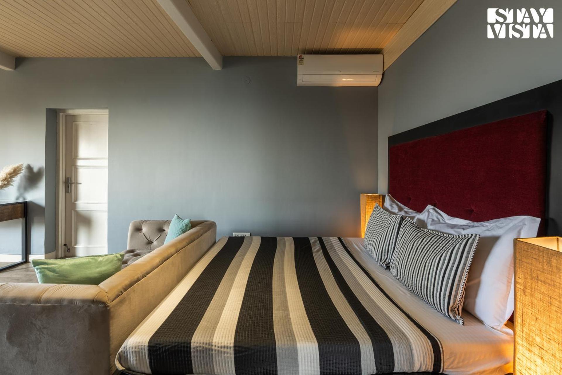 Stayvista At Serene With Outdoor Bonfire Barog Buitenkant foto