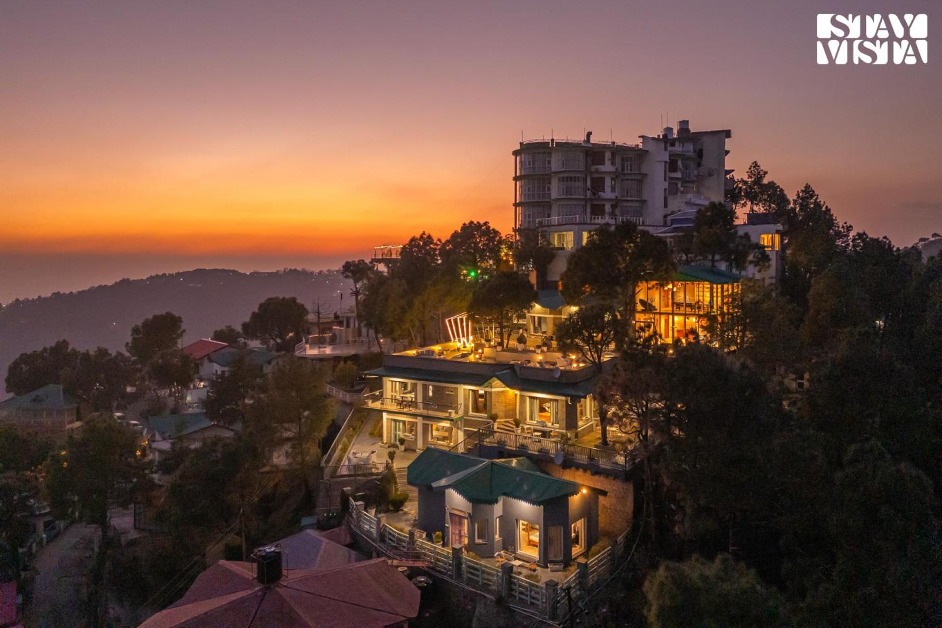Stayvista At Serene With Outdoor Bonfire Barog Buitenkant foto