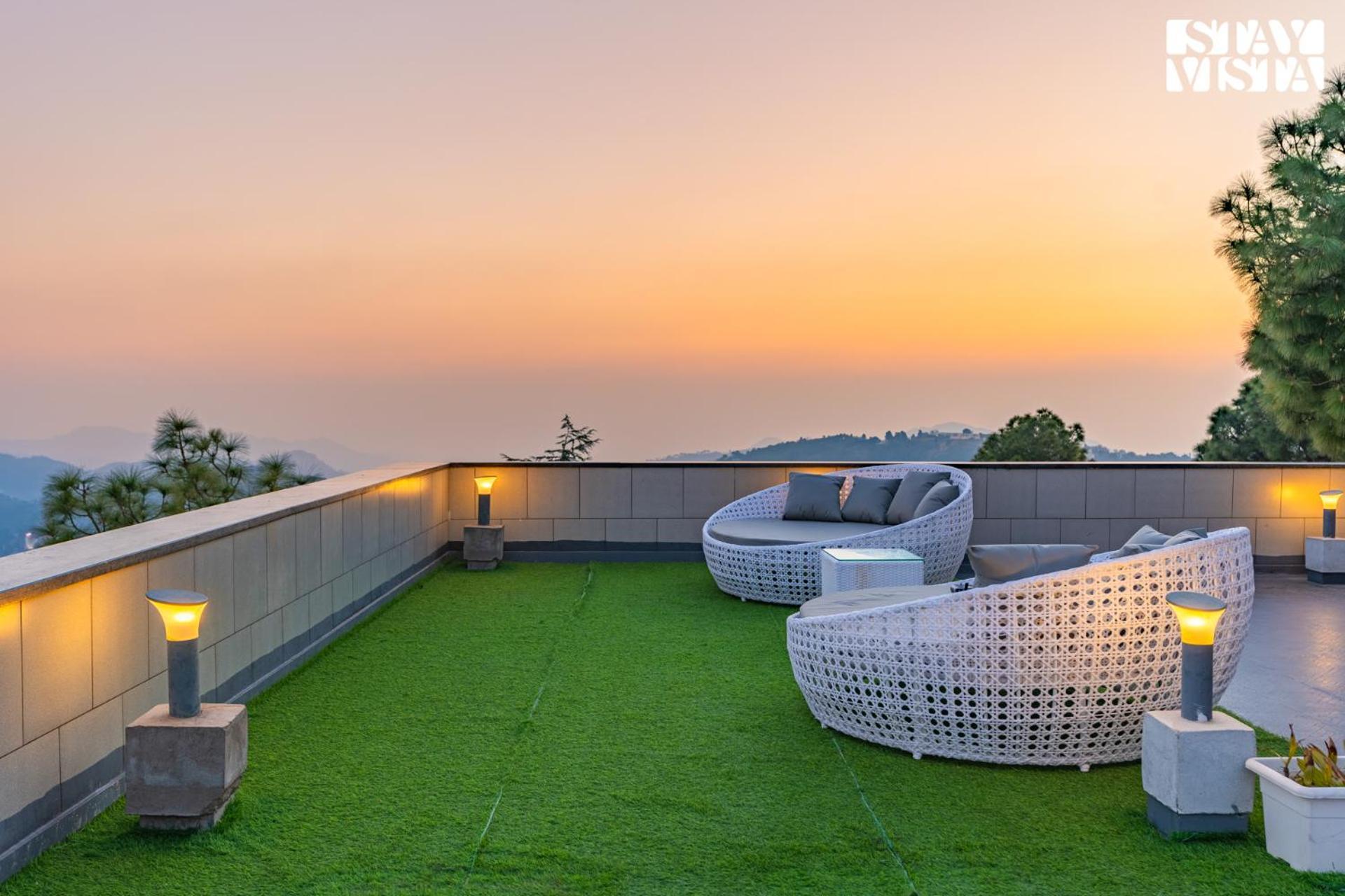 Stayvista At Serene With Outdoor Bonfire Barog Buitenkant foto